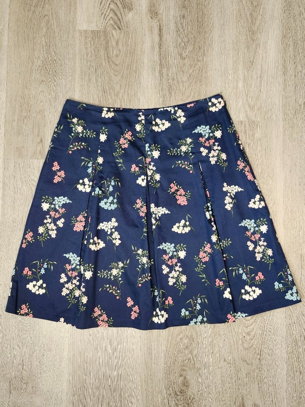 Charter Club Pleated Skirt 10 PETITE 100% Cotton Blue Floral